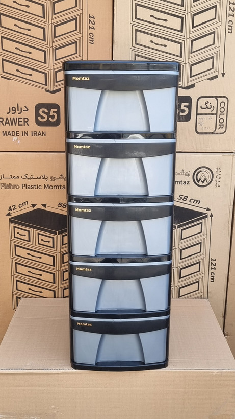 فایل رنگ نقره ای در پلاسکو مهربانی